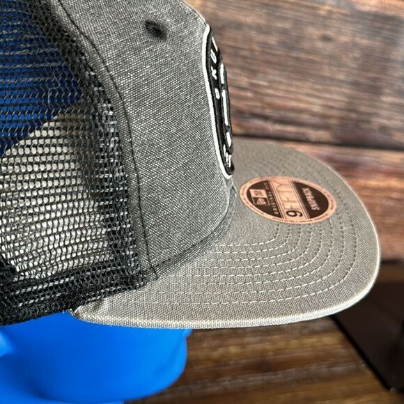 New Era 9Fifty Regged Trucker Mesh Brooklyn Nets SnapBack Cap - Picture 6 of 7